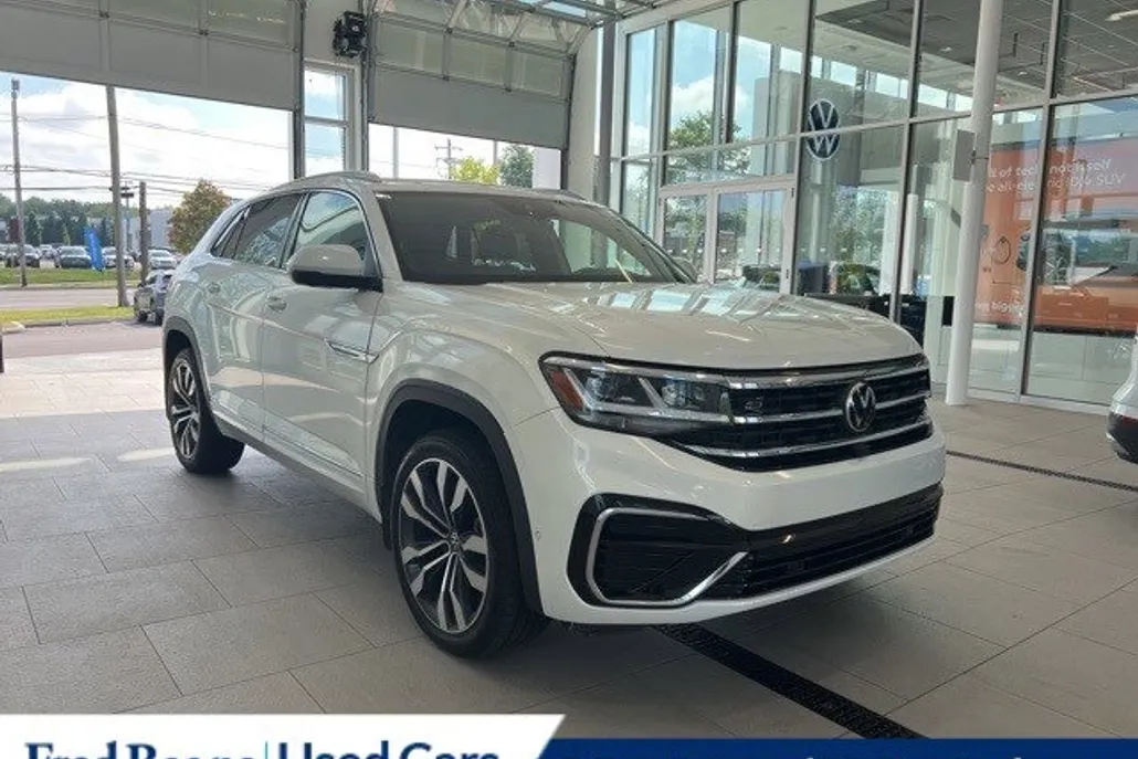 2022 Volkswagen Atlas Cross Sport V6 SEL Premium R-Line photo 1