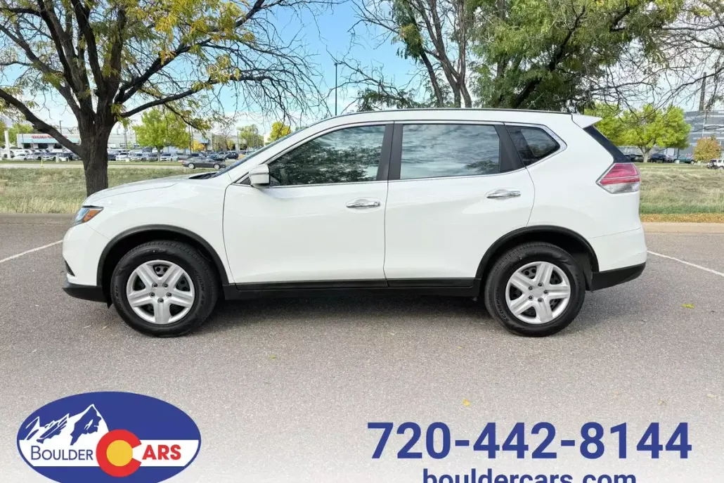 2015 Nissan Rogue S photo 1