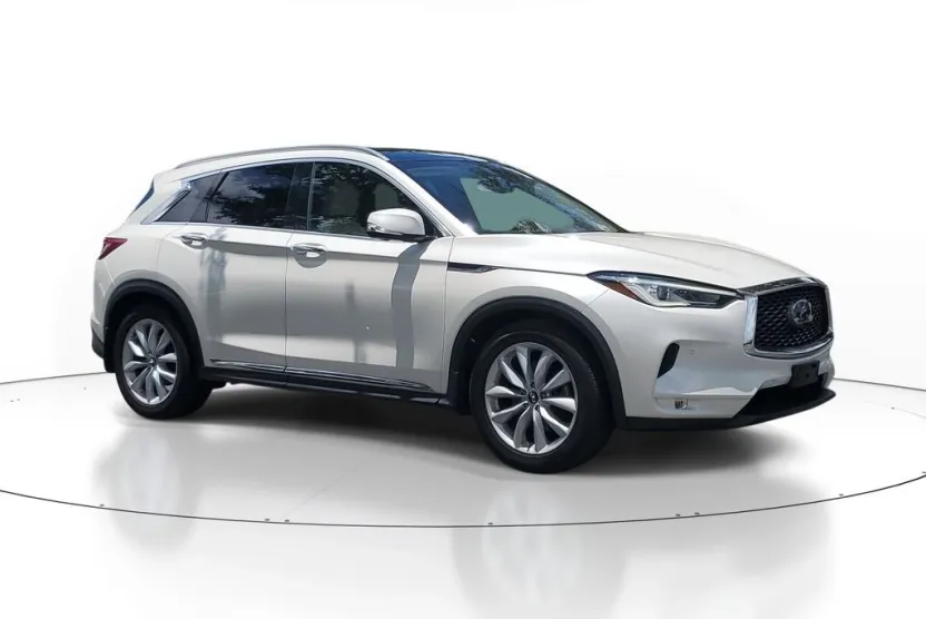 2019 Infiniti QX50 Essential photo 1