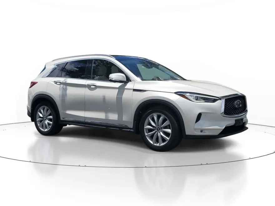 2019 Infiniti QX50 Essential photo 1