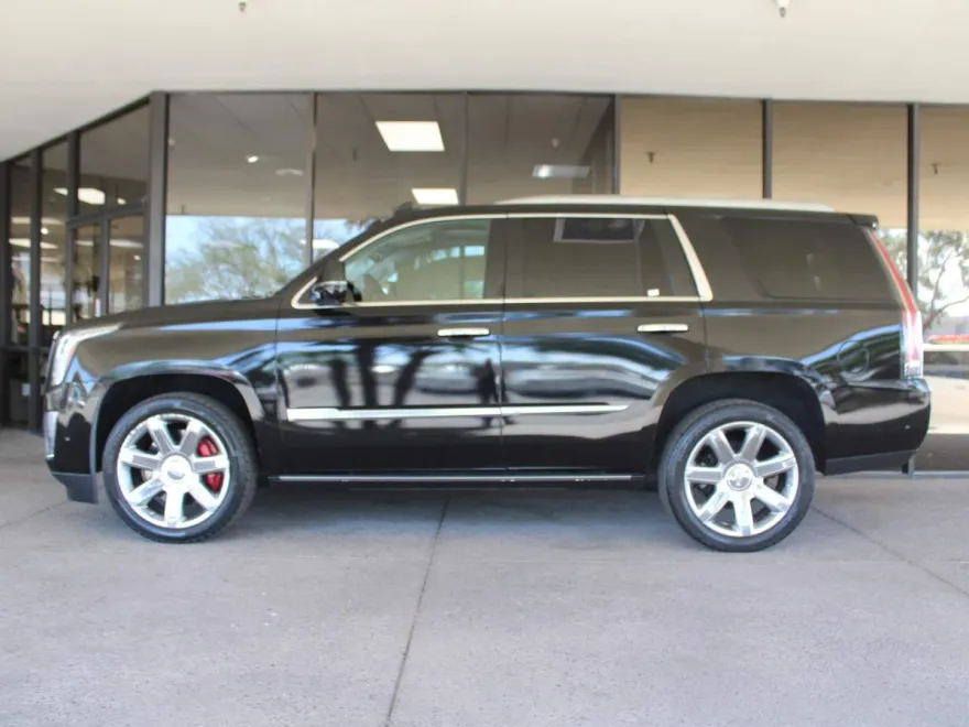 2017 Cadillac Escalade Premium Luxury photo 1