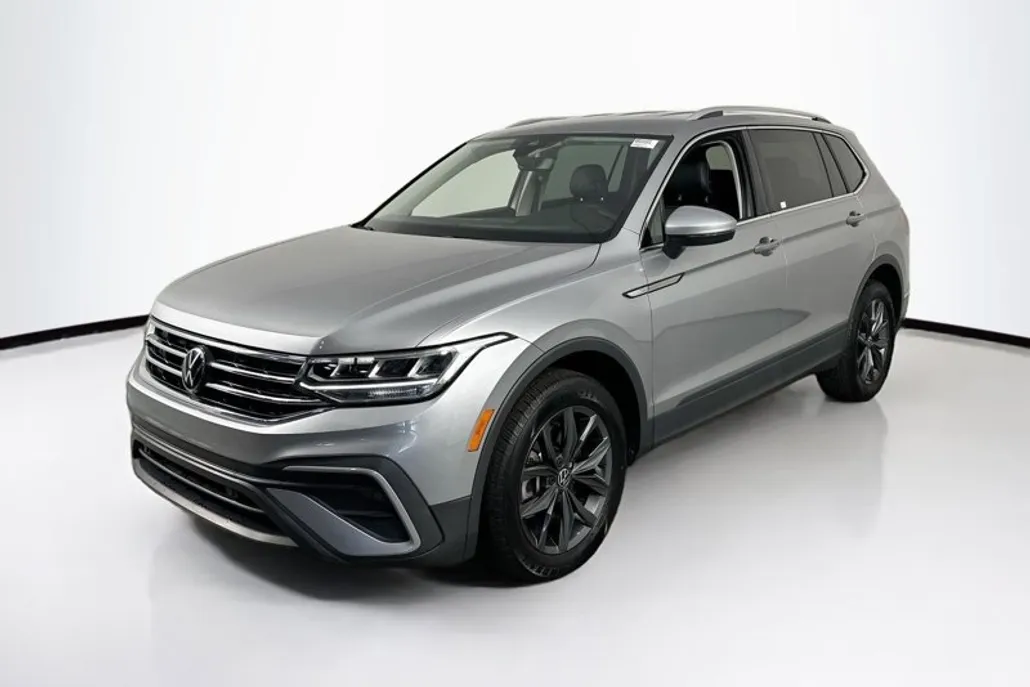 2022 Volkswagen Tiguan SE photo 1