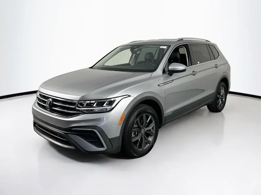 2022 Volkswagen Tiguan SE photo 1