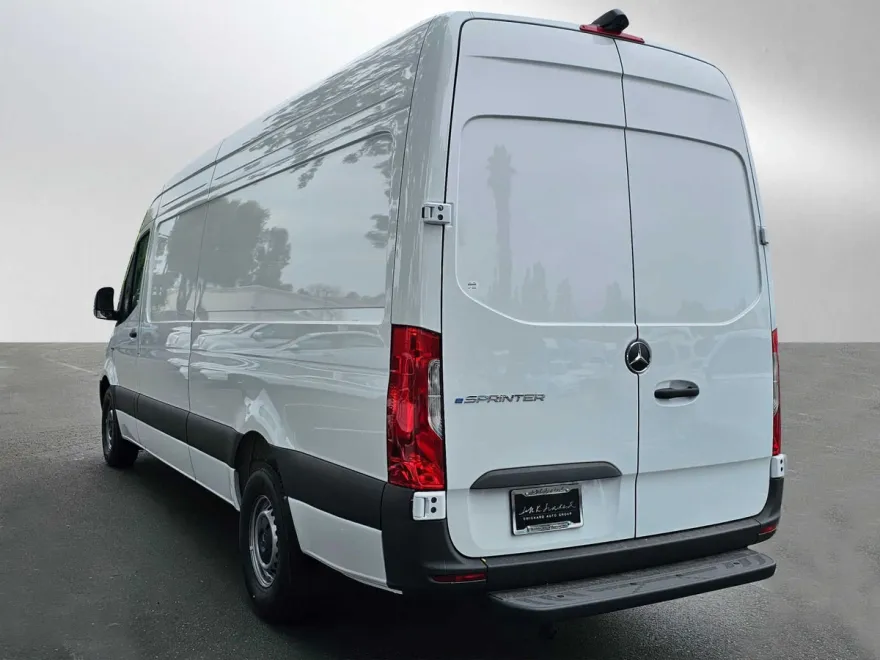 2024 Mercedes Benz eSprinter High Roof 170" photo 1