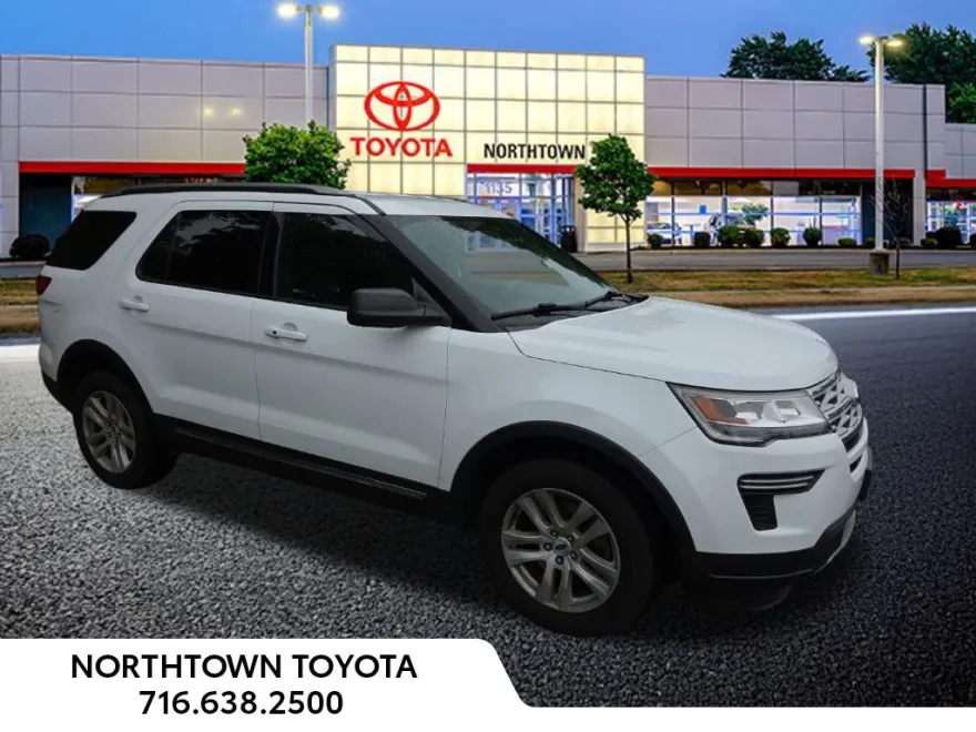 2019 Ford Explorer XLT photo 1