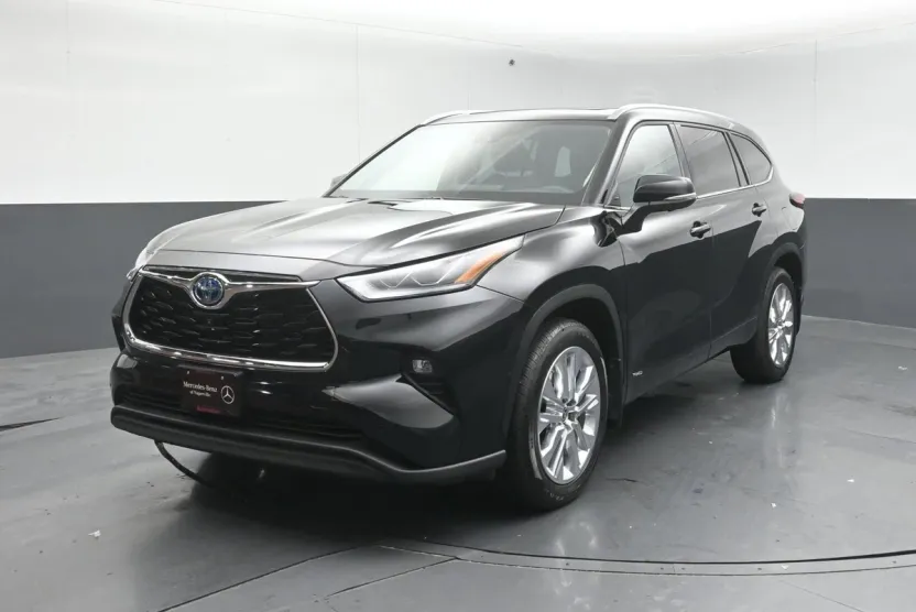 2023 Toyota Highlander Hybrid Limited photo 1