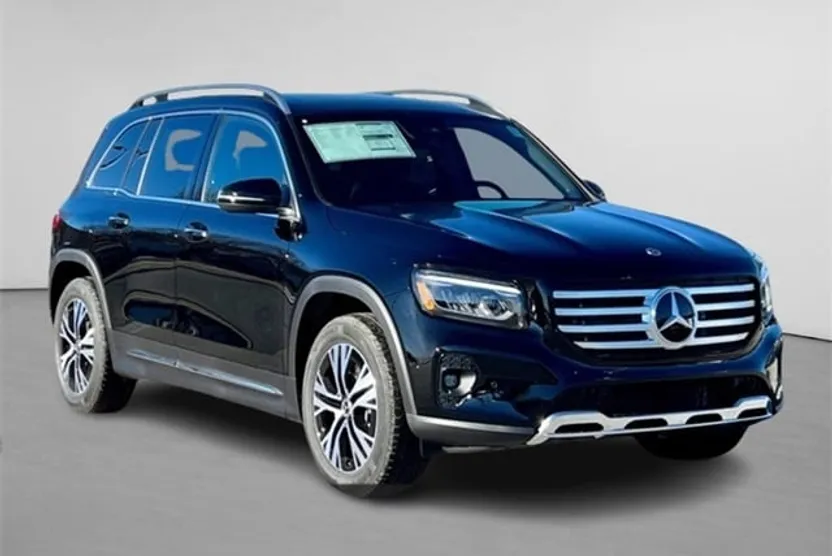 2024 Mercedes Benz GLB 250 4MATIC photo 1
