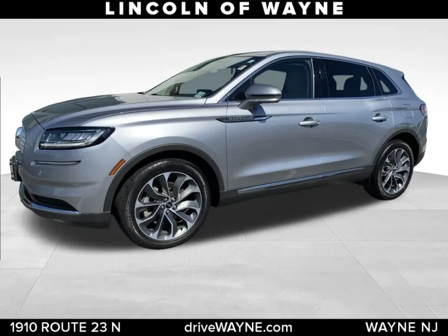2021 Lincoln Nautilus Reserve photo 1