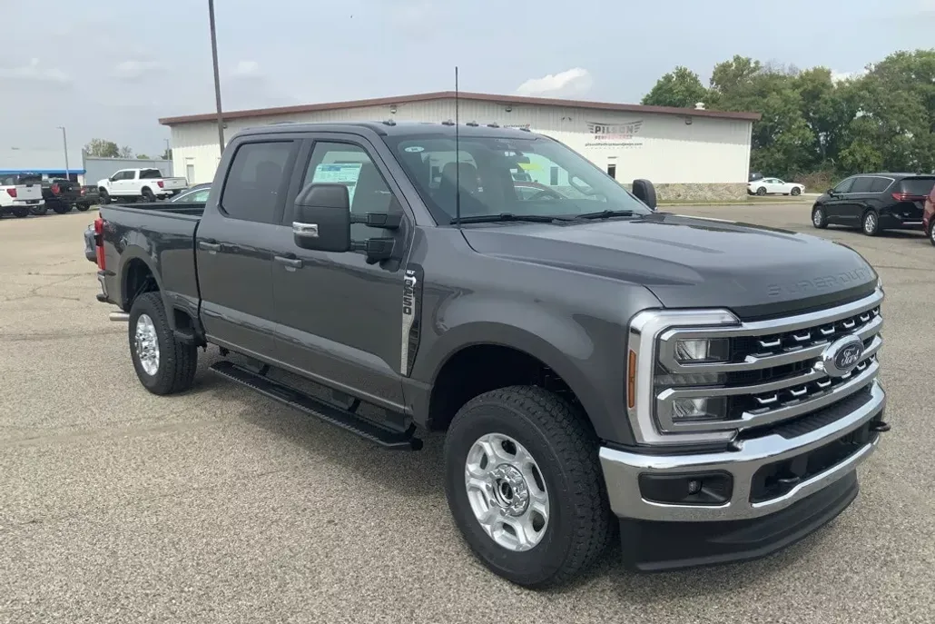 2026 Ford F-250 XLT photo 1