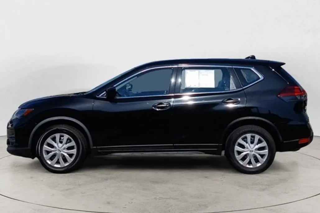 2020 Nissan Rogue S photo 1