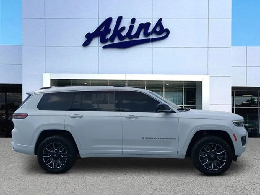 2021 Jeep Grand Cherokee Overland photo 1