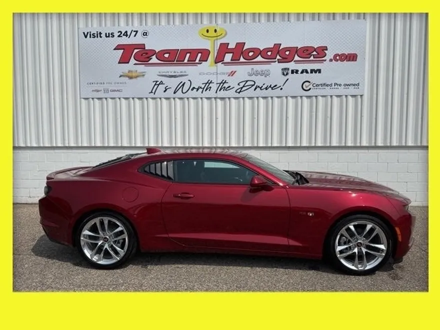 2023 Chevrolet Camaro 2LT photo 1