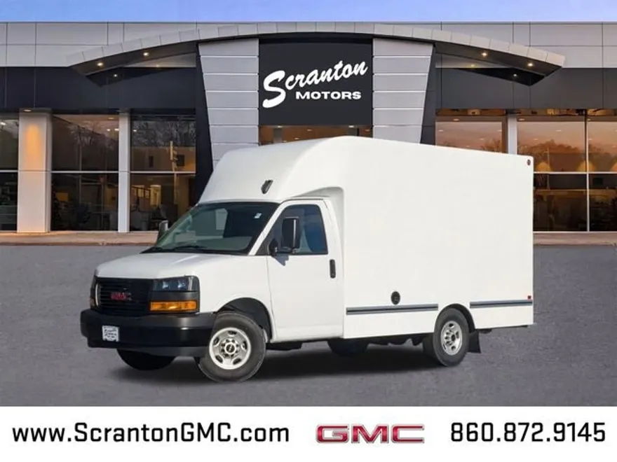 2024 Gmc Savana 3500 Cutaway photo 1