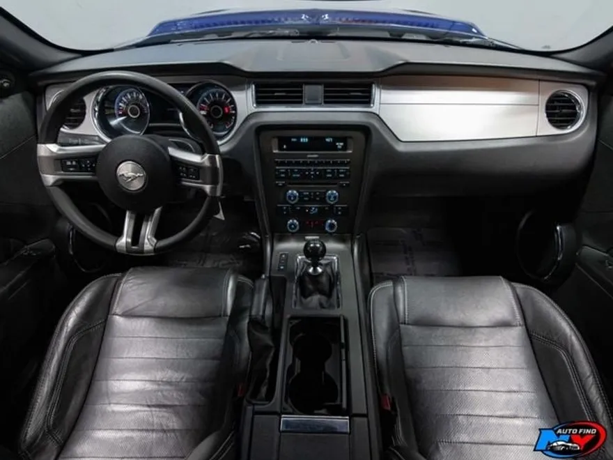 2013 Ford Mustang Premium GT photo 1