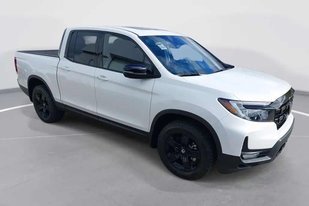 2025 Honda Ridgeline Black Edition photo 1
