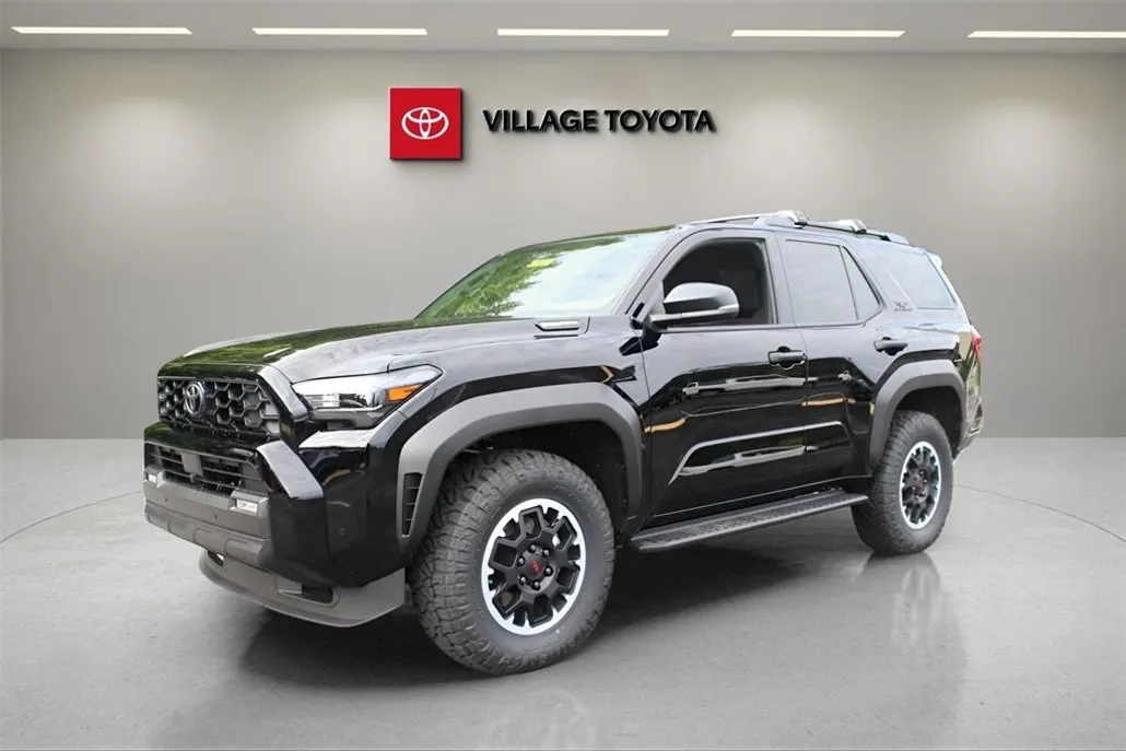 2025 Toyota 4Runner TRD Off-Road photo 1