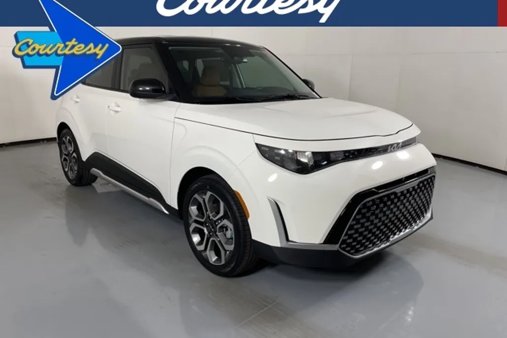 2025 Kia Soul EX photo 1
