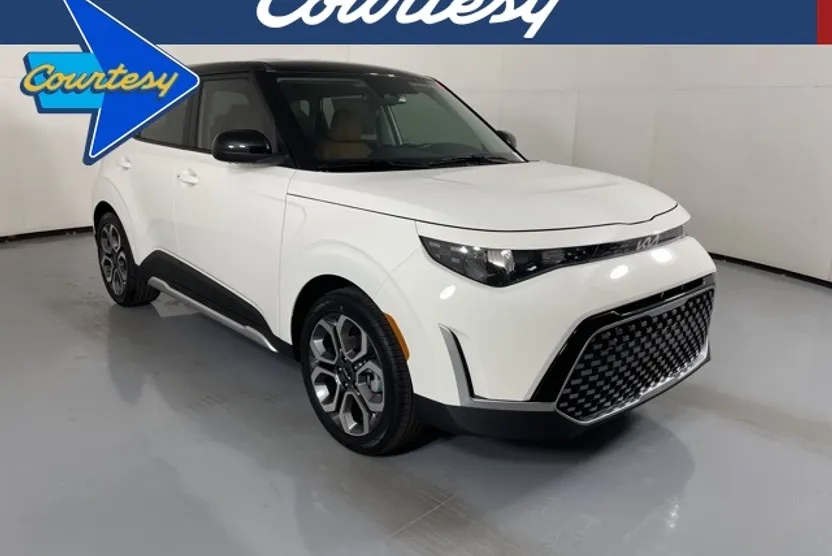 2025 Kia Soul EX photo 1