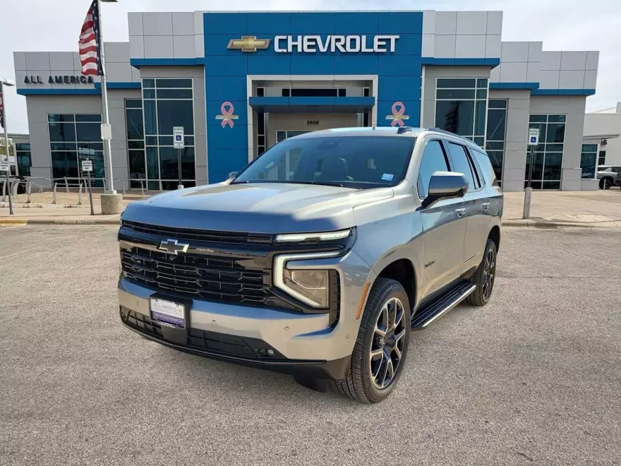 2026 Chevrolet Tahoe RST photo 1