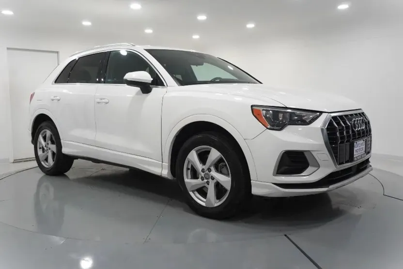 2020 Audi Q3 Premium photo 1