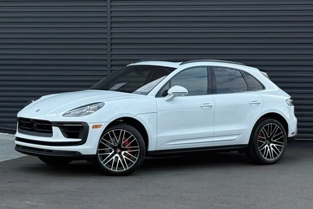 2025 Porsche Macan S photo 1