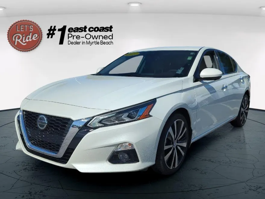 2022 Nissan Altima 2.5 Platinum photo 1