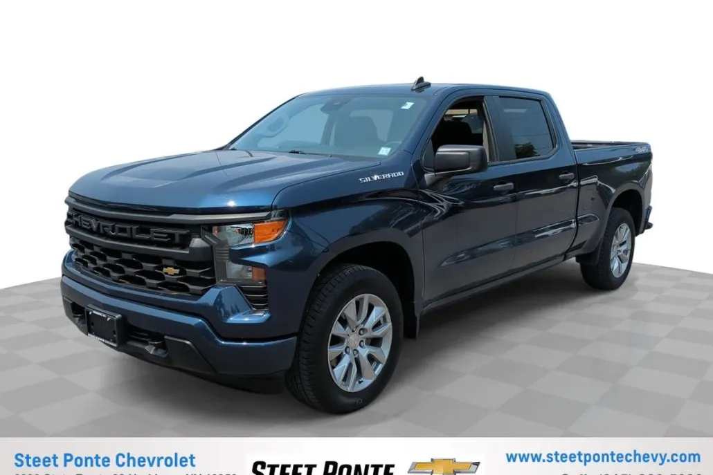 2023 Chevrolet Silverado 1500 Custom photo 1