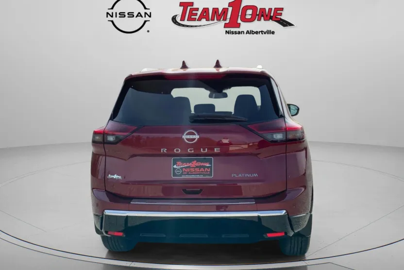 2025 Nissan Rogue Platinum photo 1