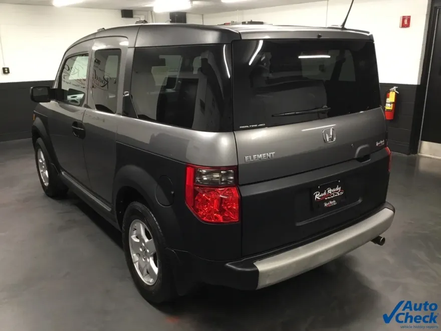 2005 Honda Element EX photo 1