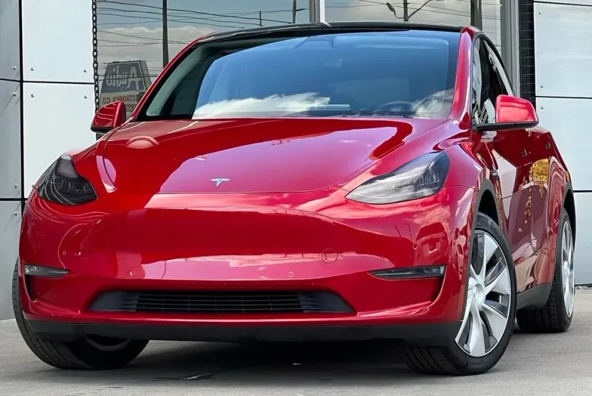2022 Tesla Model Y Long Range photo 1