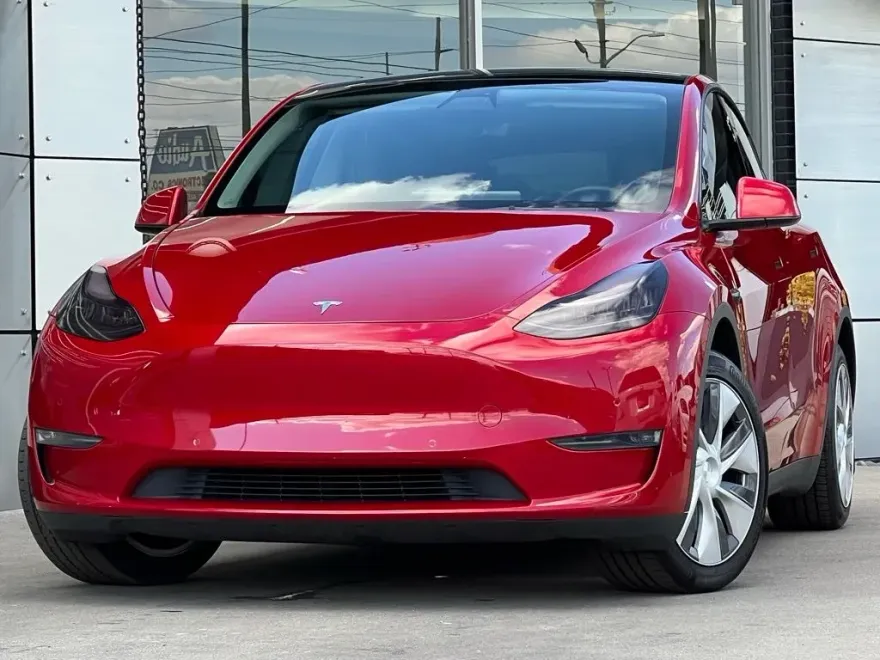 2022 Tesla Model Y Long Range photo 1