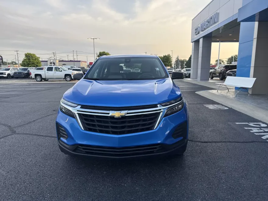 2024 Chevrolet Equinox LS photo 1