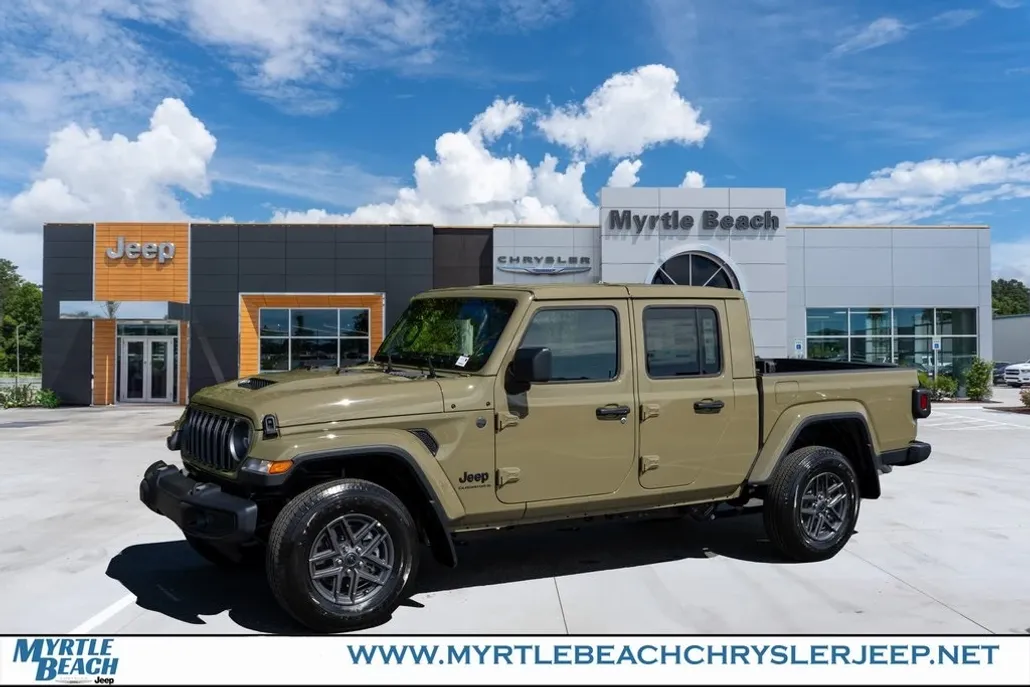 2025 Jeep Gladiator Sport S photo 1