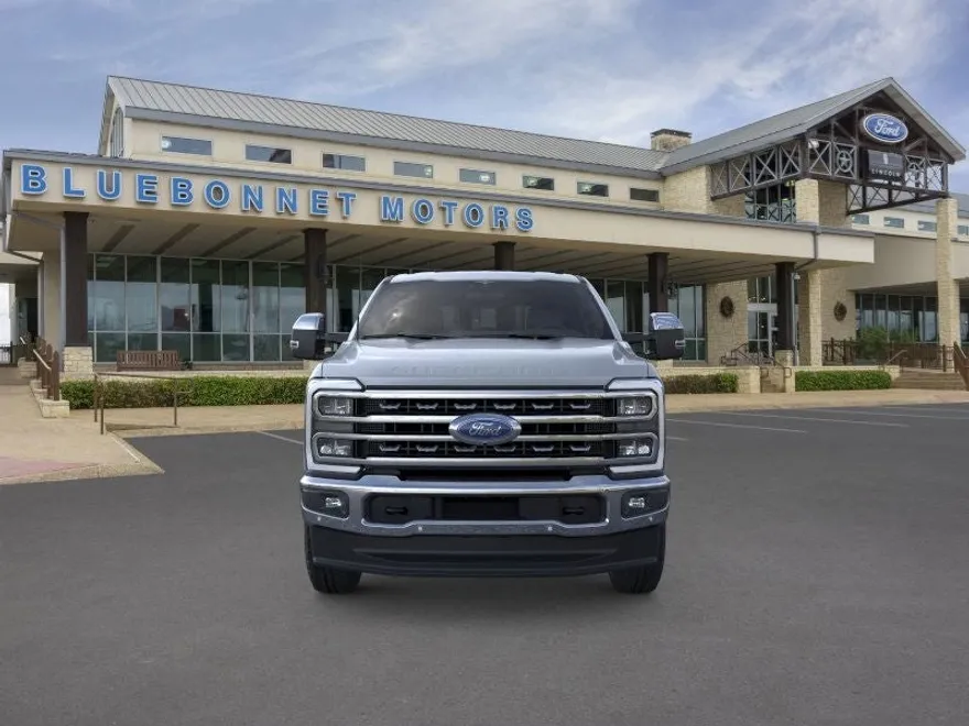 2025 Ford F-250 Lariat photo 1