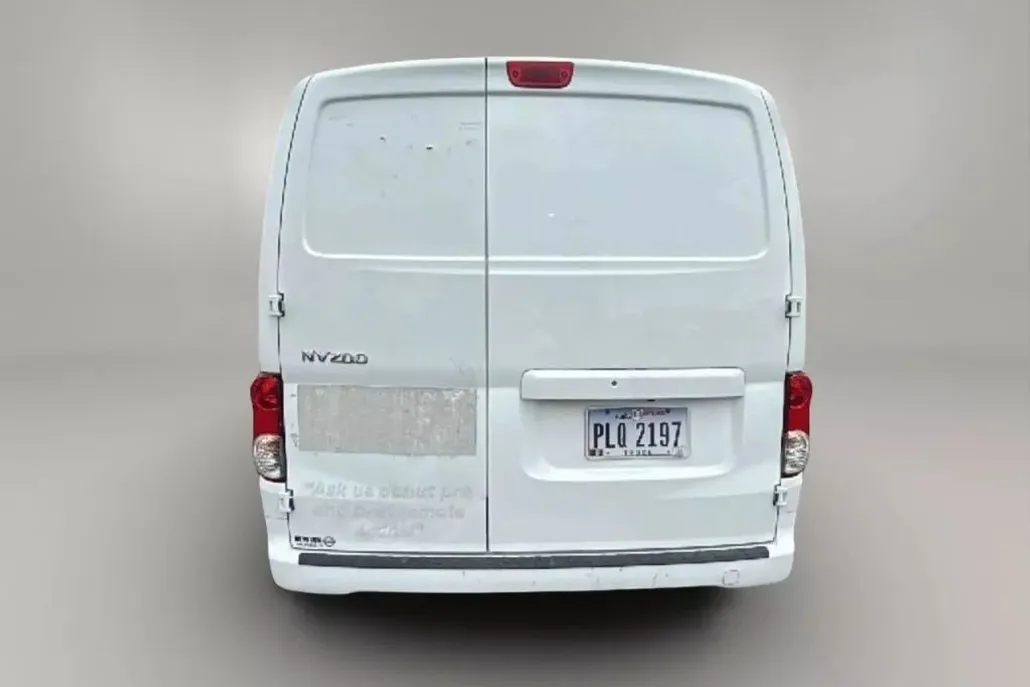2019 Nissan NV200 SV photo 1