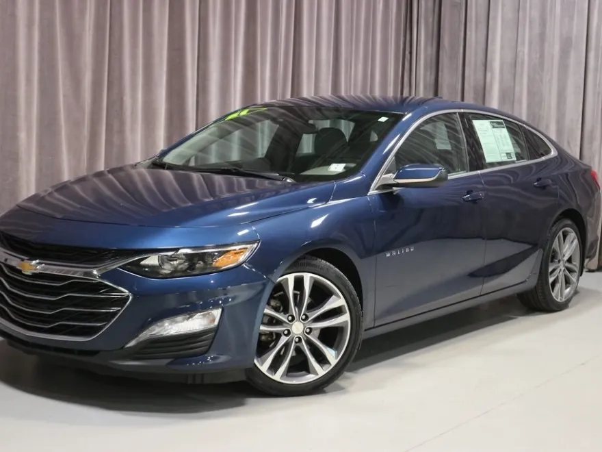 2021 Chevrolet Malibu 1LT photo 1