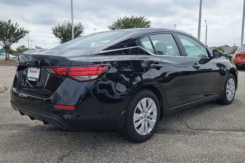 2025 Nissan Sentra S photo 1