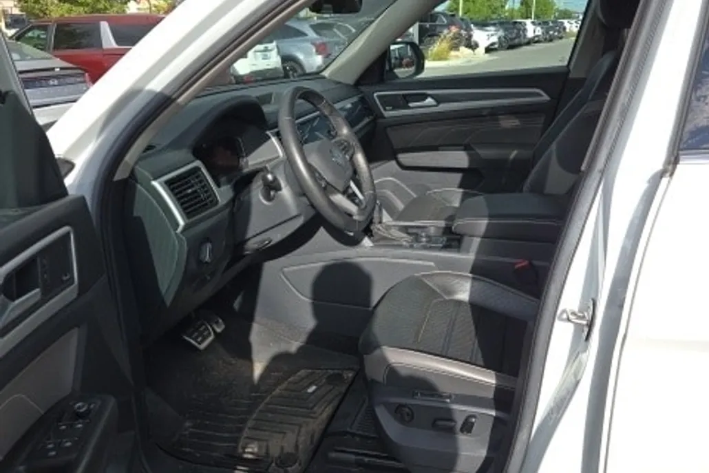 2023 Volkswagen Atlas V6 SEL Premium R-Line photo 1