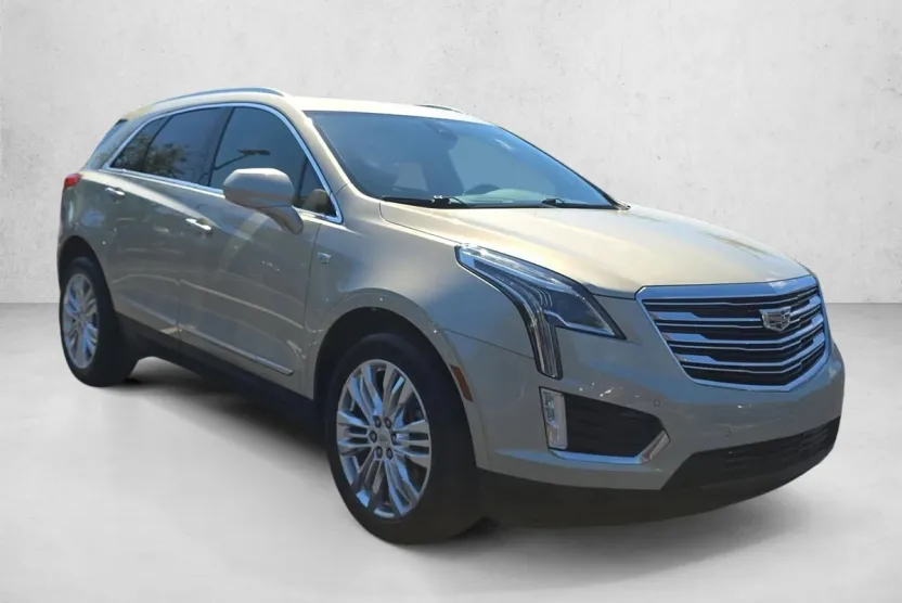 2017 Cadillac XT5 Premium Luxury photo 1