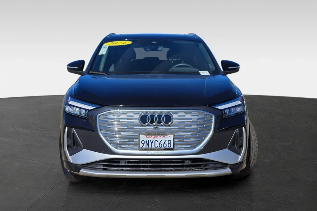 2024 Audi Q4 E-tron Premium photo 1