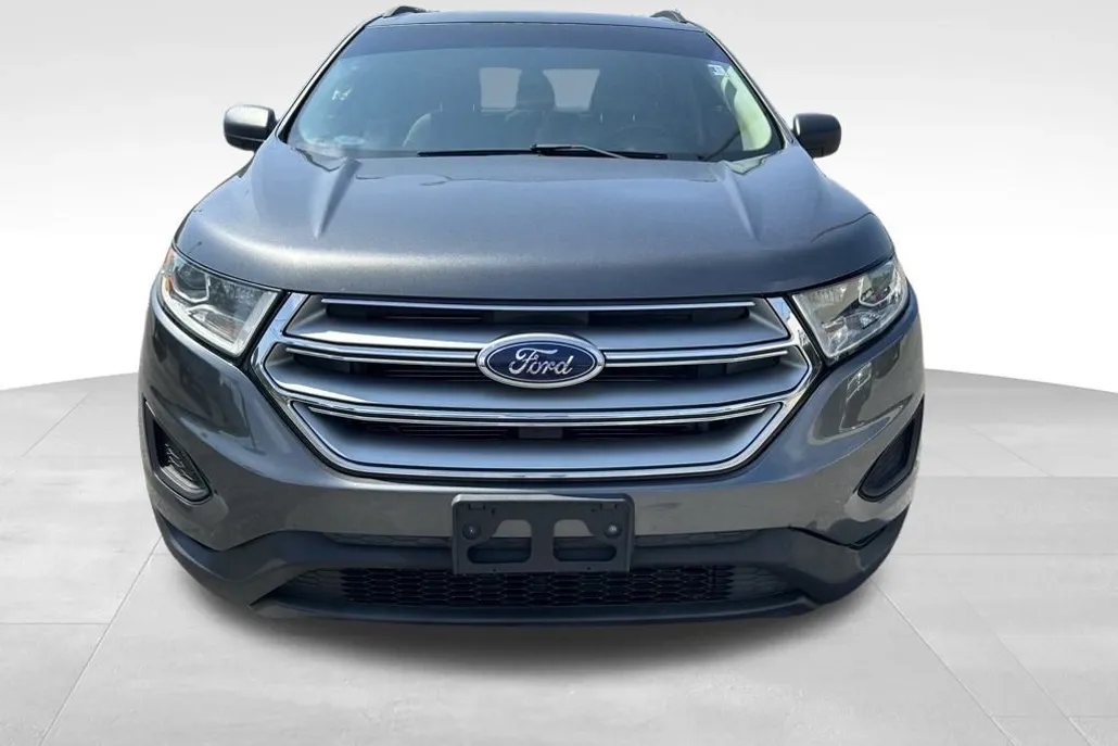 2016 Ford Edge SE photo 1