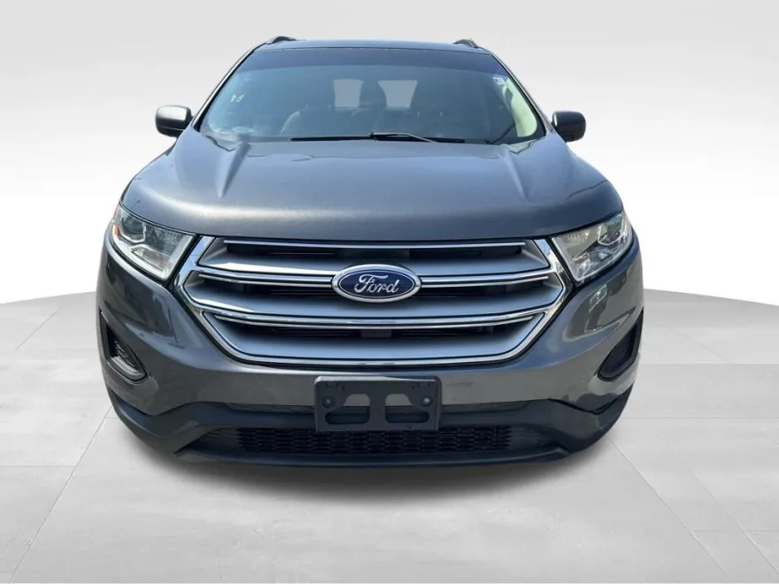 2016 Ford Edge SE photo 1