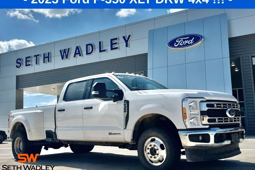 2023 Ford F-350 photo 1