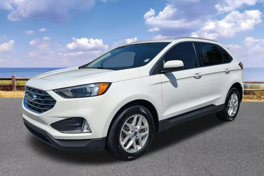 2022 Ford Edge SEL photo 1