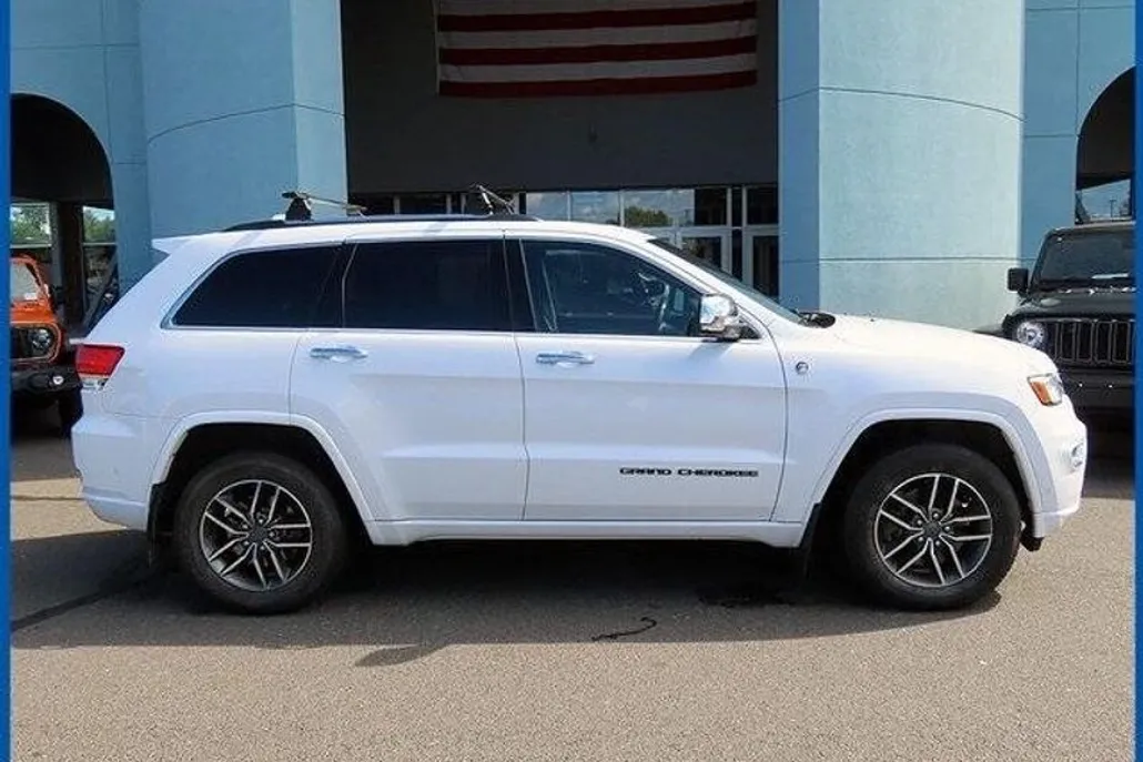 2019 Jeep Grand Cherokee Overland photo 1