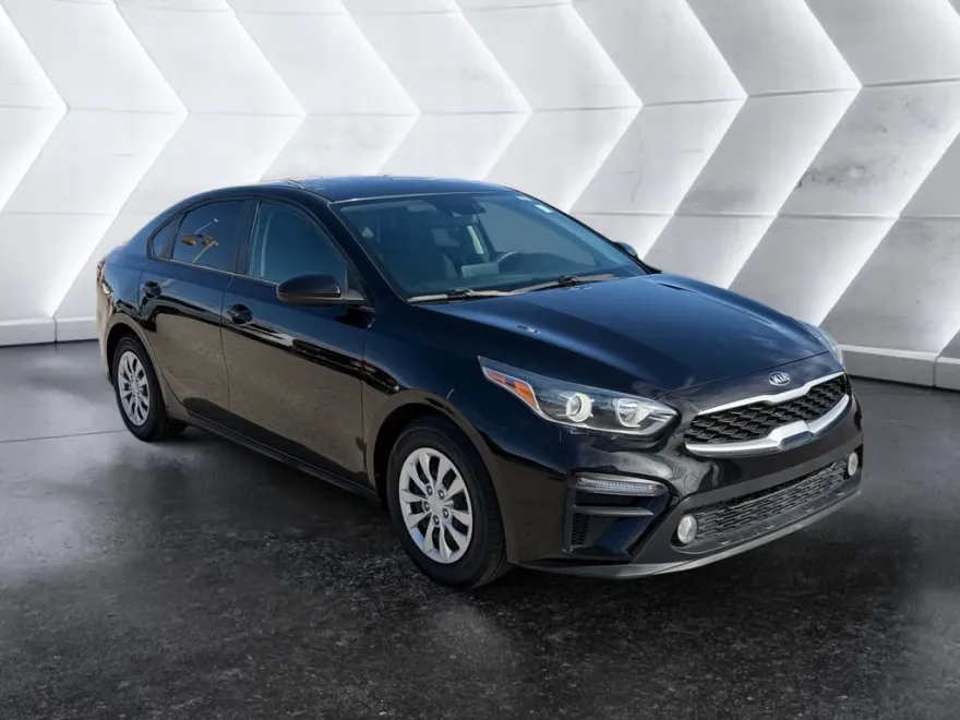 2020 Kia Forte FE photo 1