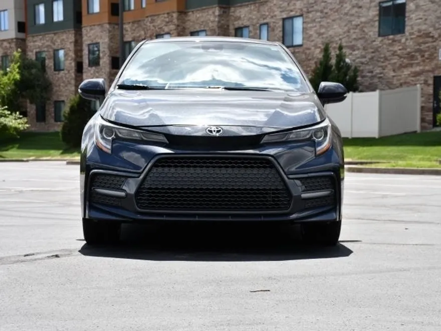2021 Toyota Corolla SE photo 1