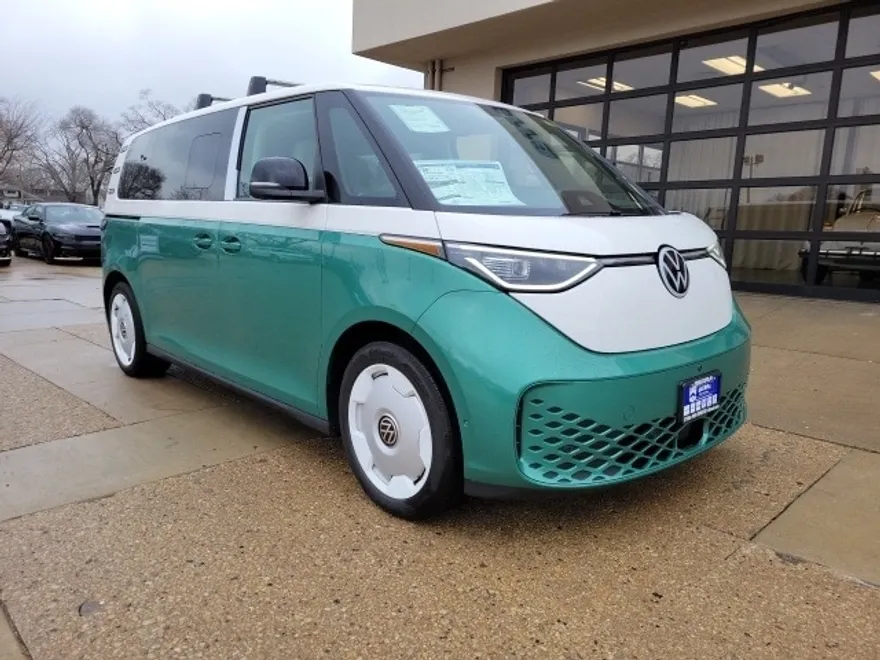 2025 Volkswagen ID. Buzz photo 1