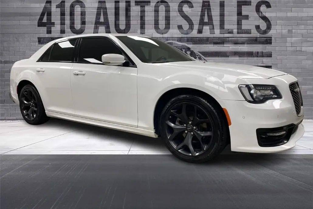2022 Chrysler 300 S photo 1