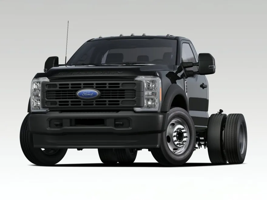 2024 Ford F-600 photo 1